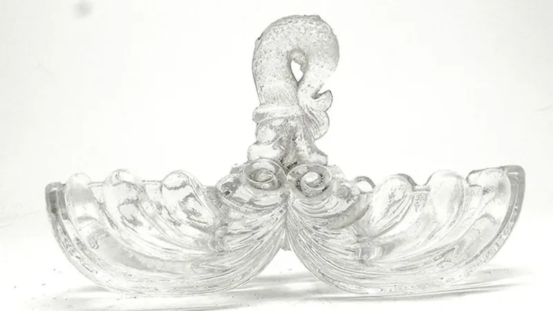 Pamono Art Nouveau Salt and Pepper Holder by Niemen Glassworks, Poland, 1920s> Salt & Pepper Shakers