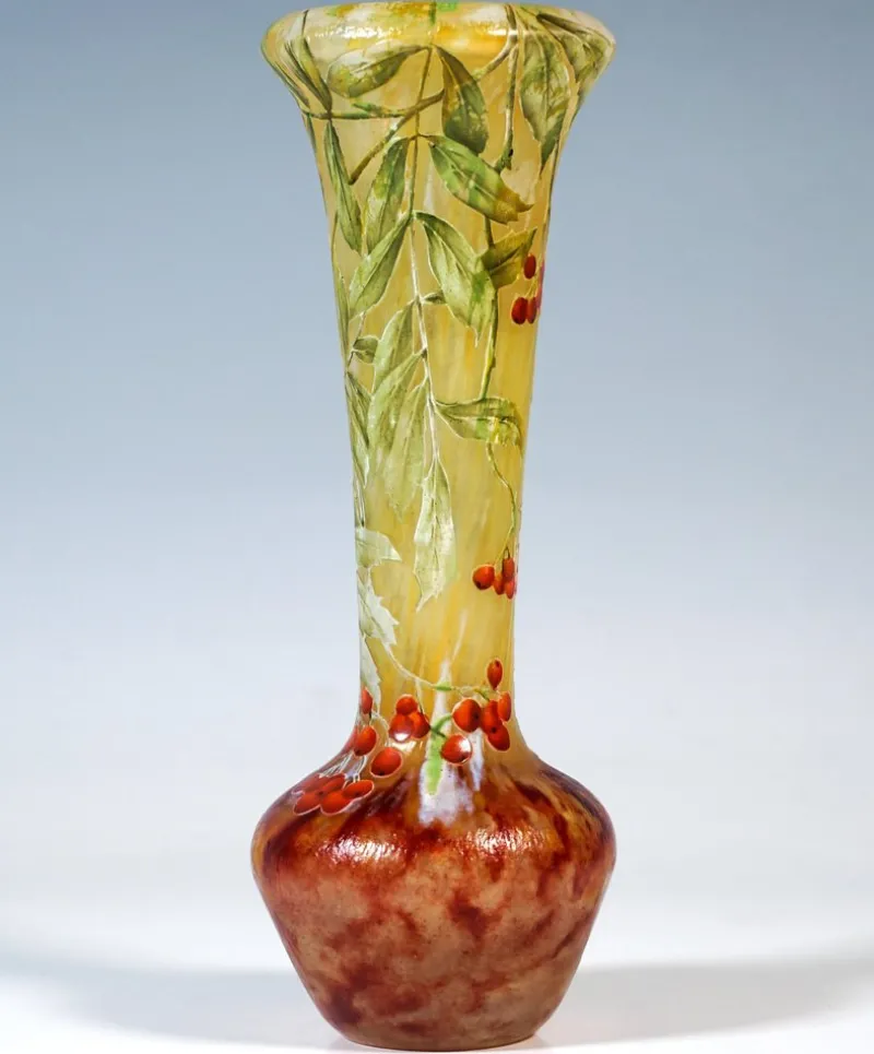 Outlet Pamono Art Nouveau Sorbier des Oiseaux Cameo Vase from Daum Nancy, France, 1900-1905