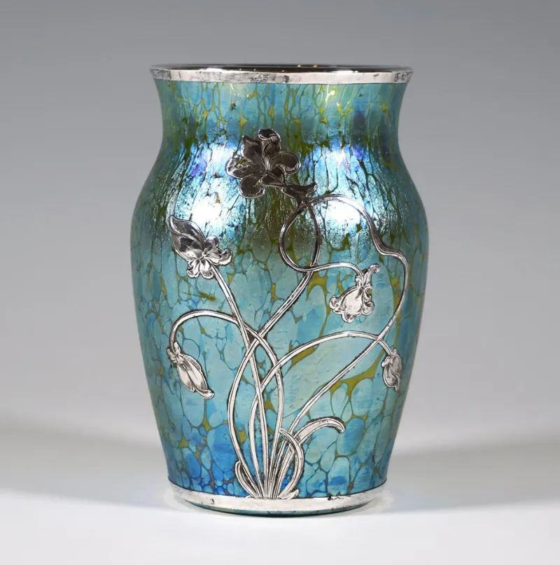 Pamono Art Nouveau Vase from Loetz, 1890s> Vases