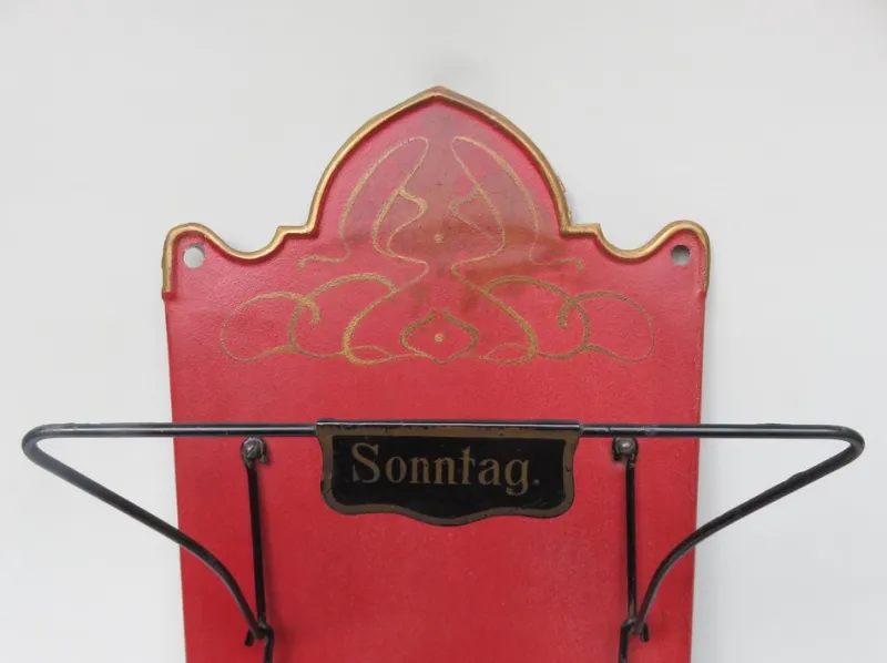 Pamono Art Nouveau Wall Newspaper Stand in Metal Bordeau Red, Black & Gold, 1890s> Magazine Racks