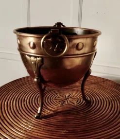 Best Pamono Arts & Crafts Brass Planter attributed to Henry Loveridge, 1880s