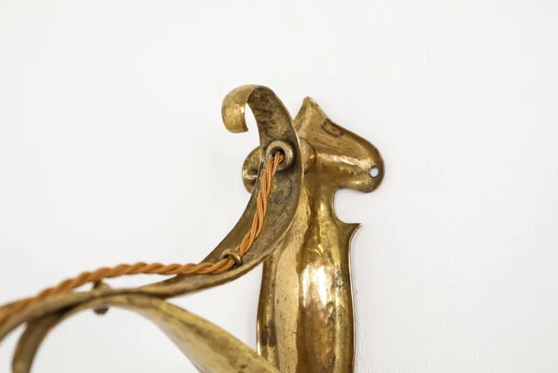 Pamono Arts & Crafts Planished Brass Wall Lamps, 1890s, Set of 2> Wall Lights & Sconces