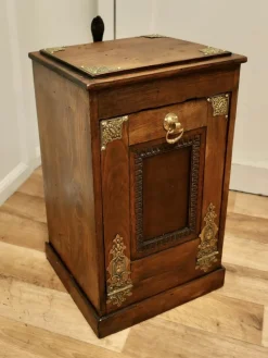 Pamono Arts and Crafts Dark Pine Coal Box, 1890s><noscript><img width=