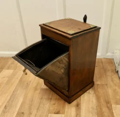 Pamono Arts and Crafts Dark Pine Coal Box, 1890s><noscript><img width=