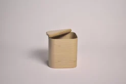 Pamono Ash Wood Laundry Basket with Flexible Lid by Villahomecollection> Trunks, Crates & Baskets