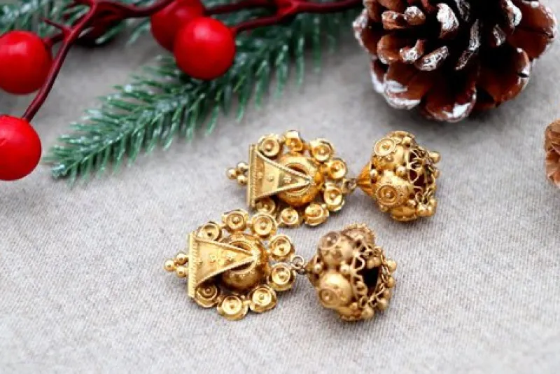 Pamono Asian Style 18 Karat Rose Gold Earrings with Articulated Firecracker Pendants, Set of 2> Earrings