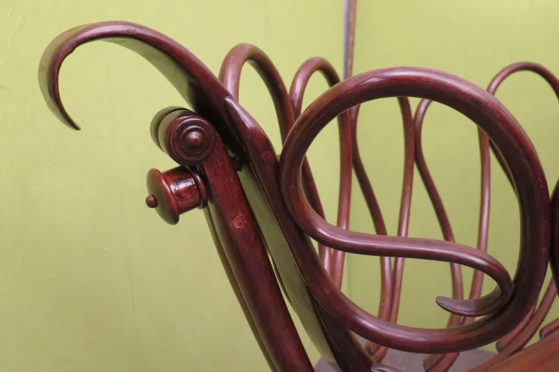 Pamono Austrian Art Nouveau Cradle from Thonet, 1900s> Children's Chairs