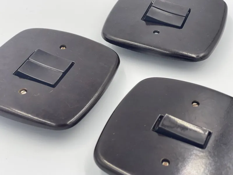 Pamono Bakelite Light Switches, 1940s , Set of 3> Electronics