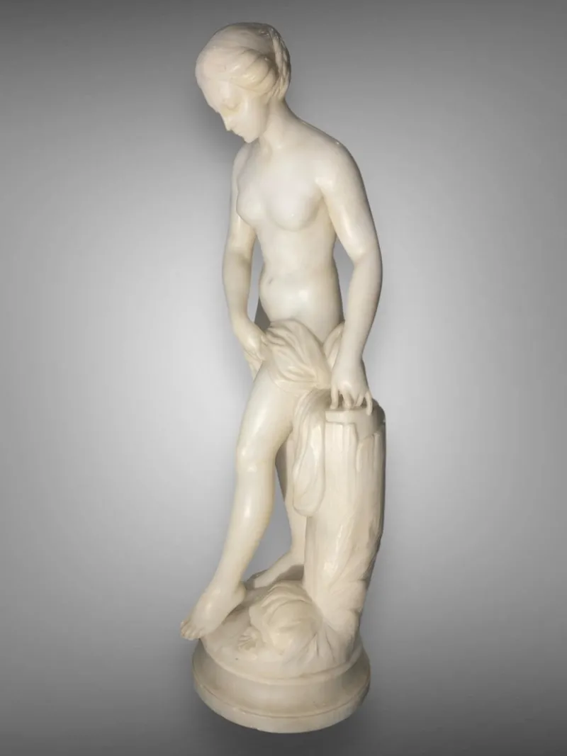 Pamono Bathing Venus Sculpture, 19th Century, Carrara Marble> Classical