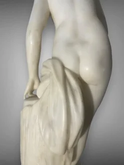 Pamono Bathing Venus Sculpture, 19th Century, Carrara Marble><noscript><img width=