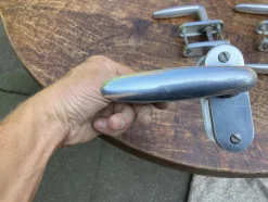 Online Pamono Bauhaus Door Handles in Aluminium, 1950s, Set of 6