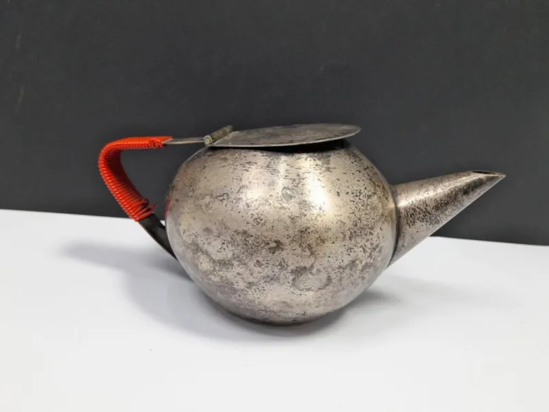 Pamono Bauhaus Silver-Plated Teapot and Tea Strainer, WMF, 1950s, Set of 2> Coffee & Tea Service