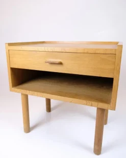 Pamono Bedside Table in Oak by Hans J. Wegner for Ry Møbelfabrik, 1960s><noscript><img width=