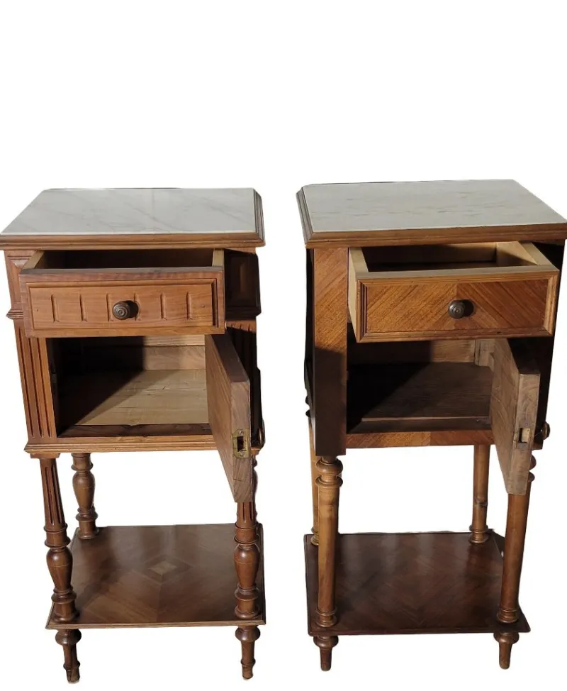 Pamono Bedside Tables in Walnut, Set of 2> Nightstands