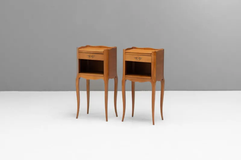 Pamono Bedside Tables, 1930s, Set of 2> Nightstands