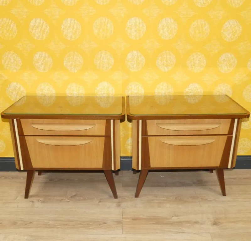 Pamono Bedside Tables with Glass Top, 1960s, Set of 2> Nightstands