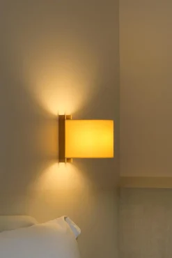 Pamono Beige and Beech TMM Corto Wall Lamp by Miguel Milá><noscript><img width=
