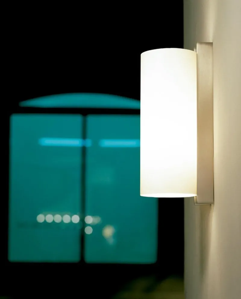 Pamono Beige and Beech TMM Corto Wall Lamp by Miguel Milá> Wall Lights & Sconces