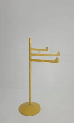 Hot Pamono Beige Moving Plastic Towel Rack by Makio Hasuike for Gedy, Italy, 1970s