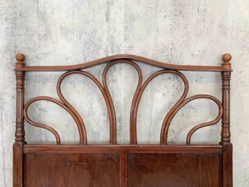 Pamono Bentwood Bed Frame from Thonet> Beds & Bedroom Sets