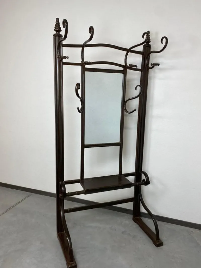 Pamono Bentwood No. 1082 Coat Hanger attributed to J&J Kohn, 1890s