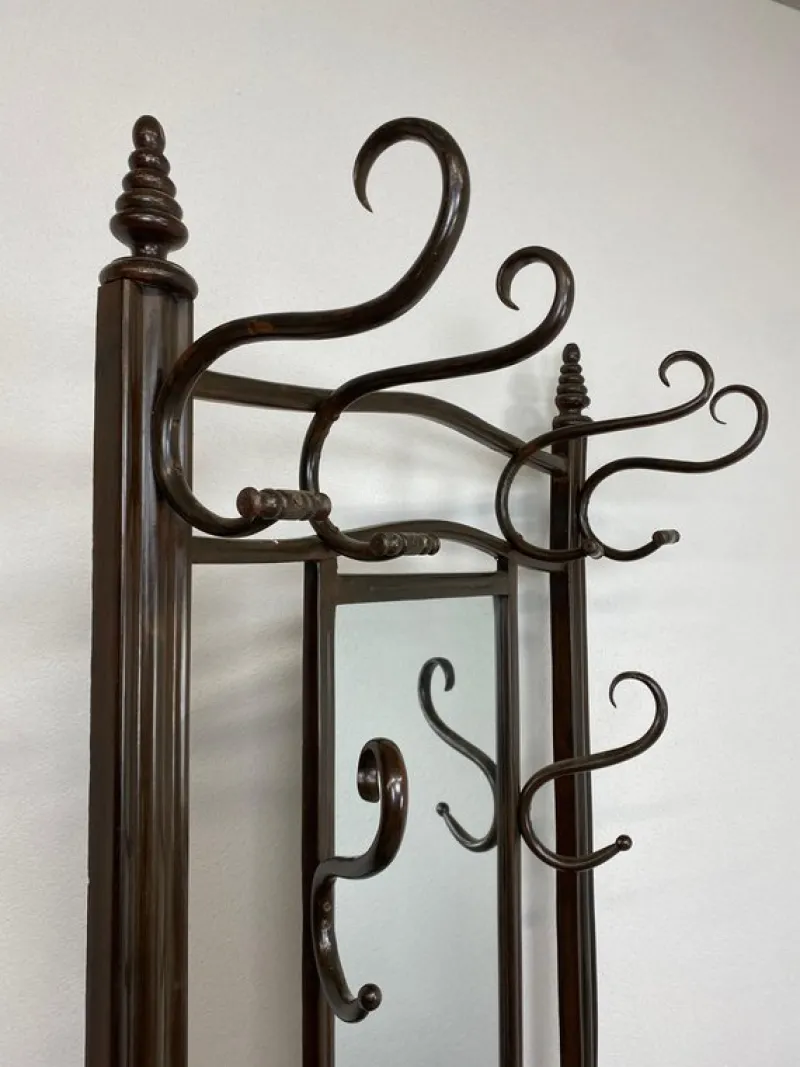 Pamono Bentwood No. 1082 Coat Hanger attributed to J&J Kohn, 1890s