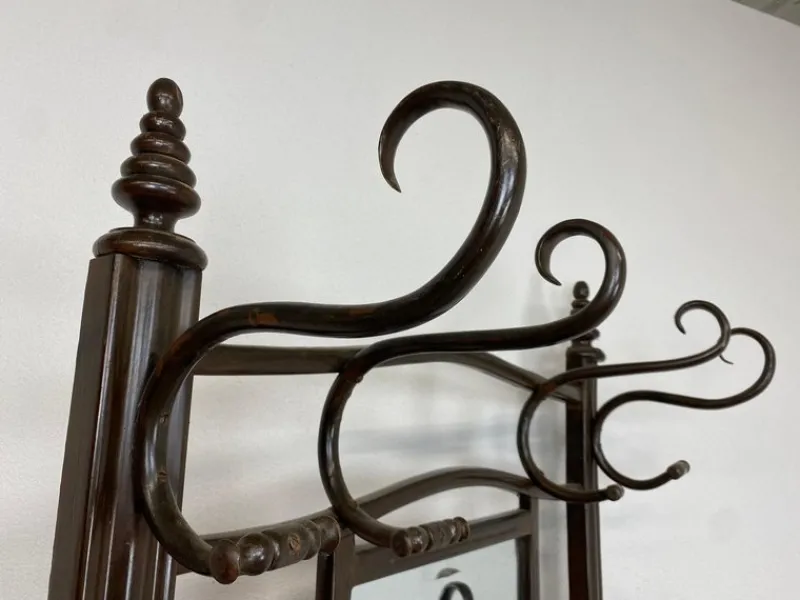 Pamono Bentwood No. 1082 Coat Hanger attributed to J&J Kohn, 1890s