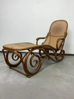 Pamono Bentwood No. 2 Daybed attributed to Thonet, 1880><noscript><img width=