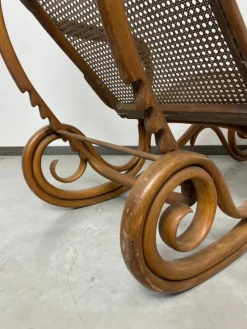Pamono Bentwood No. 2 Daybed attributed to Thonet, 1880><noscript><img width=
