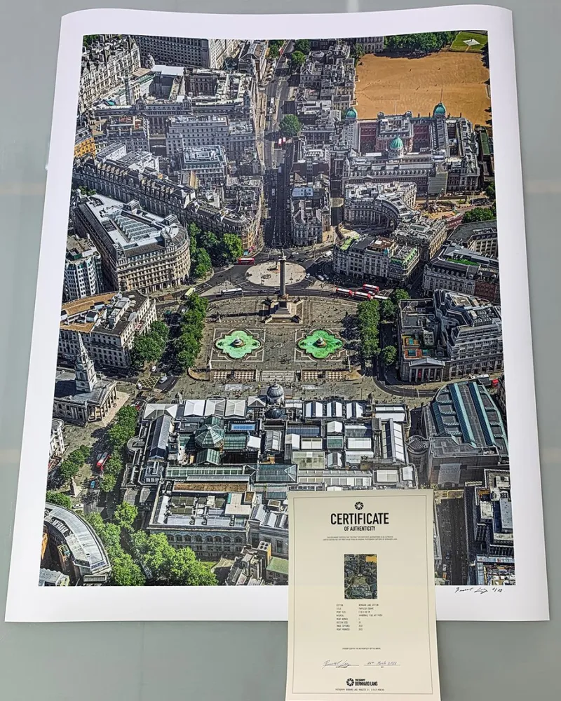 Pamono Bernhard Lang, Trafalger Square, Archival Pigment Print> Photography