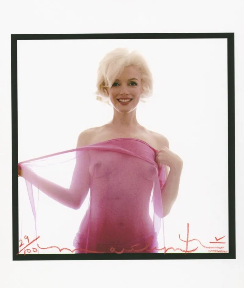 Pamono Bert Stern, Marilyn Monroe in Fuchsia Scarf' (from the Last Sitting), 1962 / 2006, Photograph> Photography