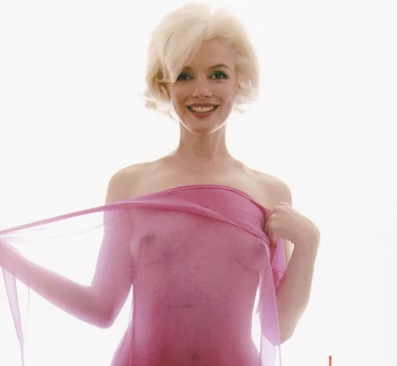 Pamono Bert Stern, Marilyn Monroe in Fuchsia Scarf' (from the Last Sitting), 1962 / 2006, Photograph> Photography