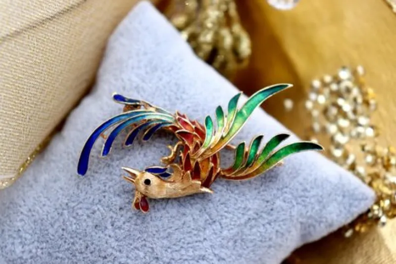 Best Pamono Bird Shaped Gold Brooch