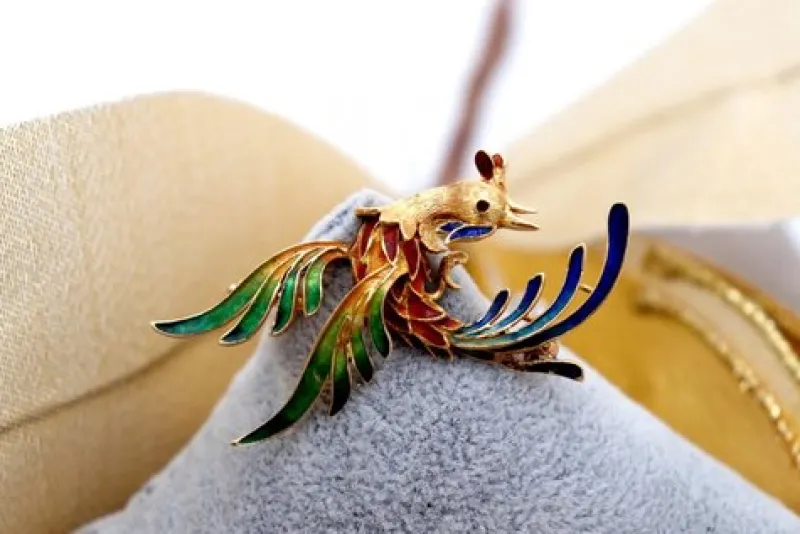 Best Pamono Bird Shaped Gold Brooch