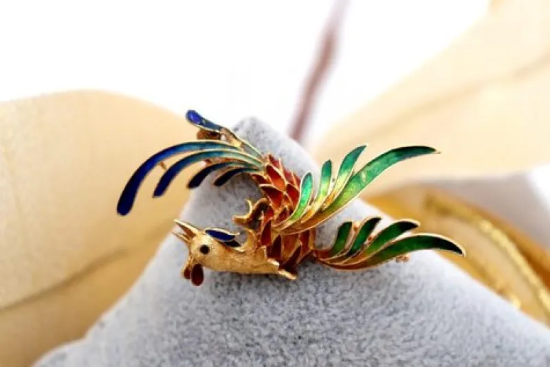 Best Pamono Bird Shaped Gold Brooch