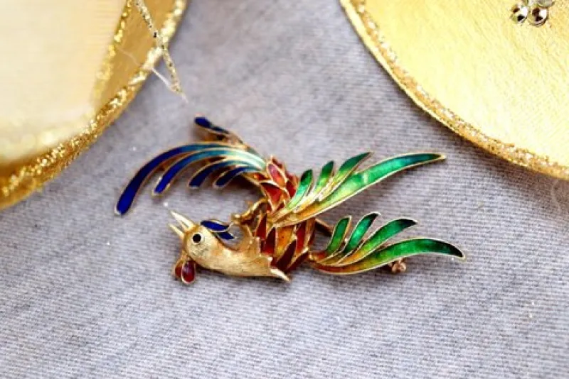 Best Pamono Bird Shaped Gold Brooch