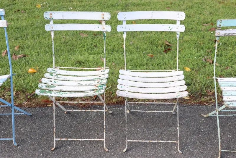 Outlet Pamono Bistro Garden Folding Chairs in Iron and Wood Slats, Set of 8