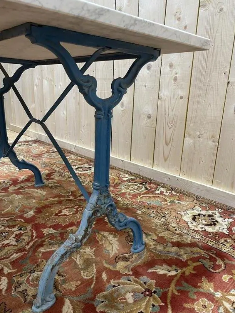 Pamono Bistro Table in Marble and Cast Iron> Garden Tables