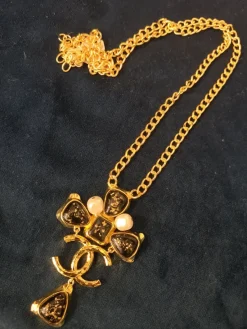 New Pamono Black and Gold Chanel Necklace Pendant from Chanel