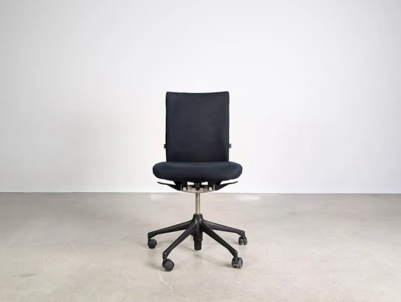 Pamono Black Executive Swivel T-Chair from Vitra