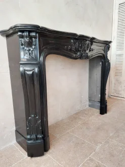 Pamono Black Marble Three Shell Mantelpiece> Fireplaces And Mantels