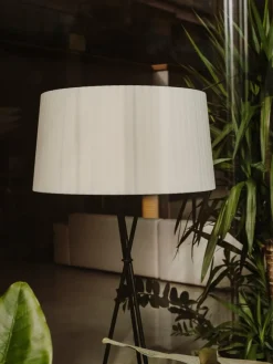 Best Pamono Black Trípode G5 Floor Lamp by Santa & Cole