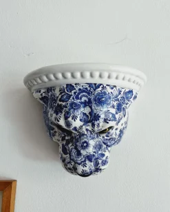 Pamono Blue Delft Leopard Wall Shelf from Ceramiche Boxer><noscript><img width=
