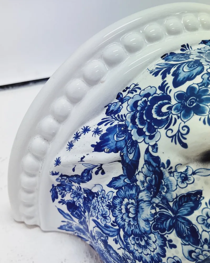 Pamono Blue Delft Leopard Wall Shelf from Ceramiche Boxer> Storage