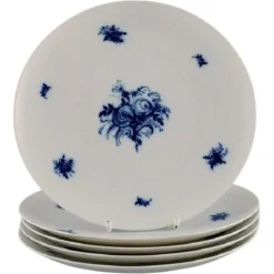 Pamono Blue Flower Porcelain Plates by Bjørn Wiinblad for Rosenthal, 1960s, Set of 5> Serving Dishes
