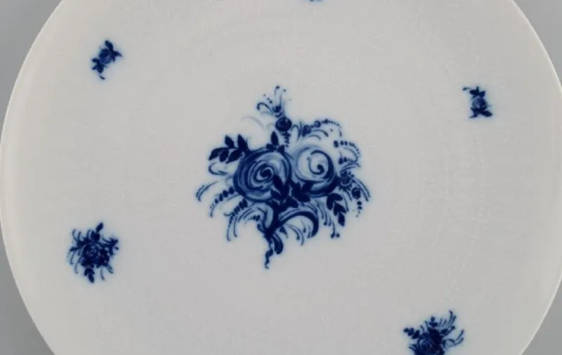 Pamono Blue Flower Porcelain Plates by Bjørn Wiinblad for Rosenthal, 1960s, Set of 5> Serving Dishes