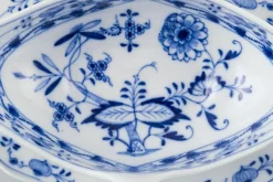 Pamono Blue Onion Porcelain Gravy Boat with Handles on Foot from Meissen, Germany, 1890s><noscript><img width=