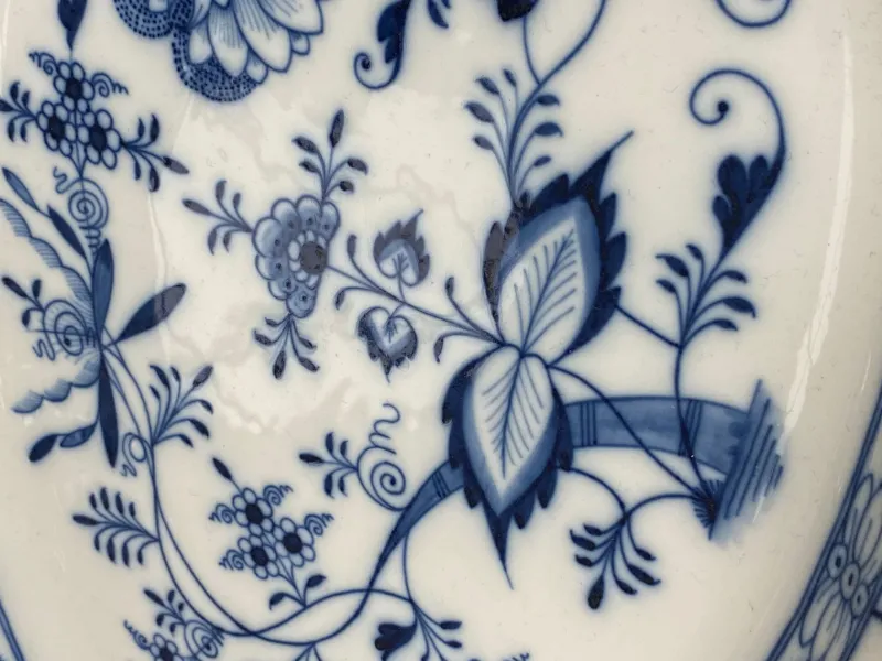 Pamono Blue Onion Porcelain Platter by Carl Teichert for Meissen, 1880s> Serving Dishes