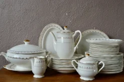 Pamono Bohemian Claire Dinner Service in Faïence from Sarreguemines France, Set of 43> Dinner Plates & Bowls