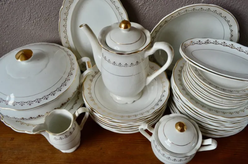 Pamono Bohemian Claire Dinner Service in Faïence from Sarreguemines France, Set of 43> Dinner Plates & Bowls